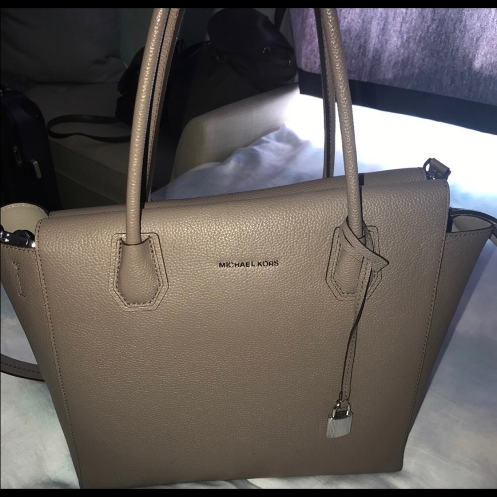 Mercer Michael kors bag new
